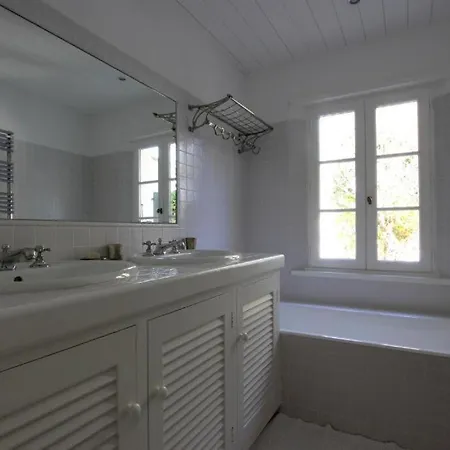 Vakantiehuis N Nice Family House Comfortable Les Portes Les Portes-en-Re